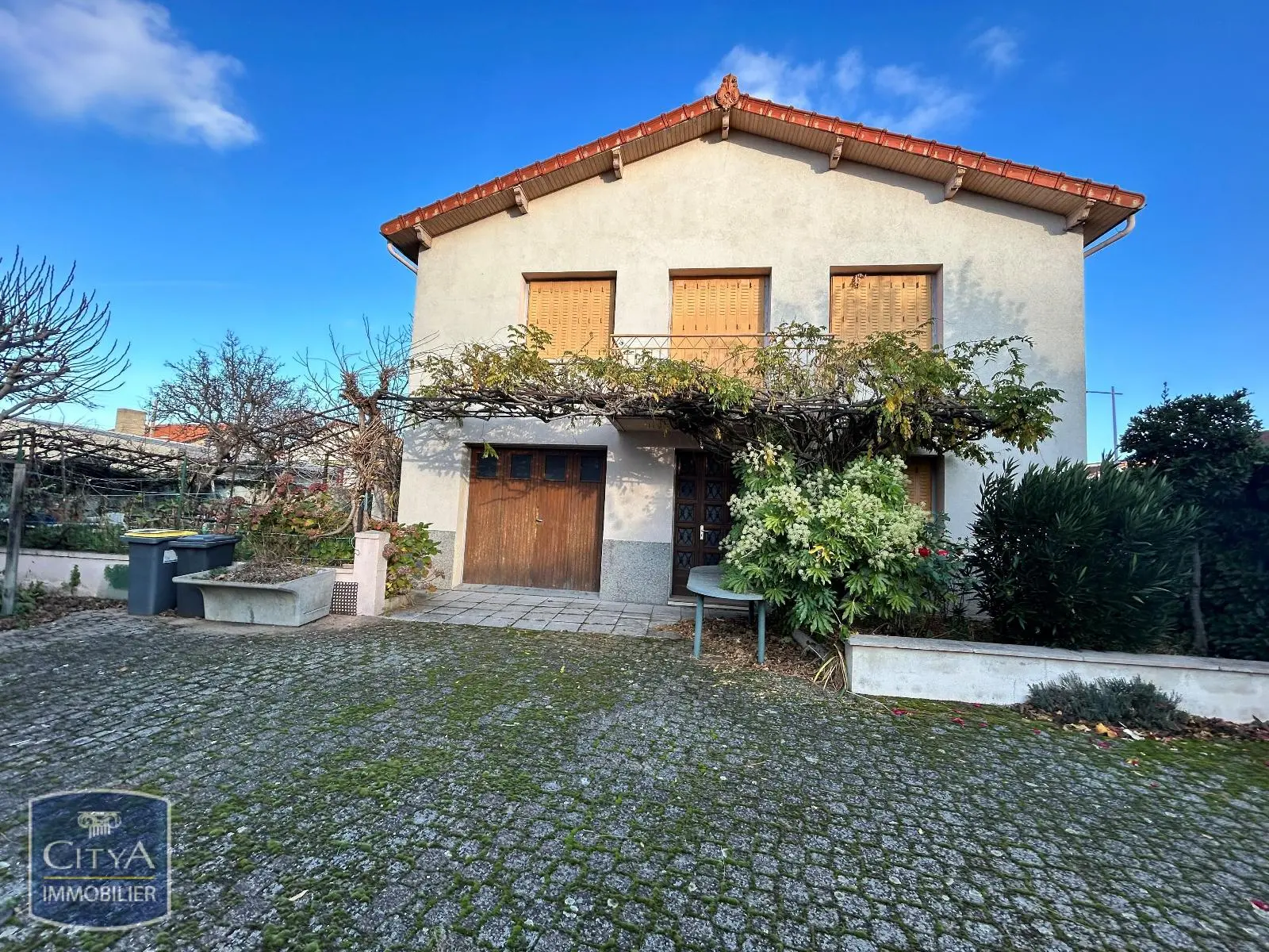 Photo 1 Maison 5 pièces 166m²