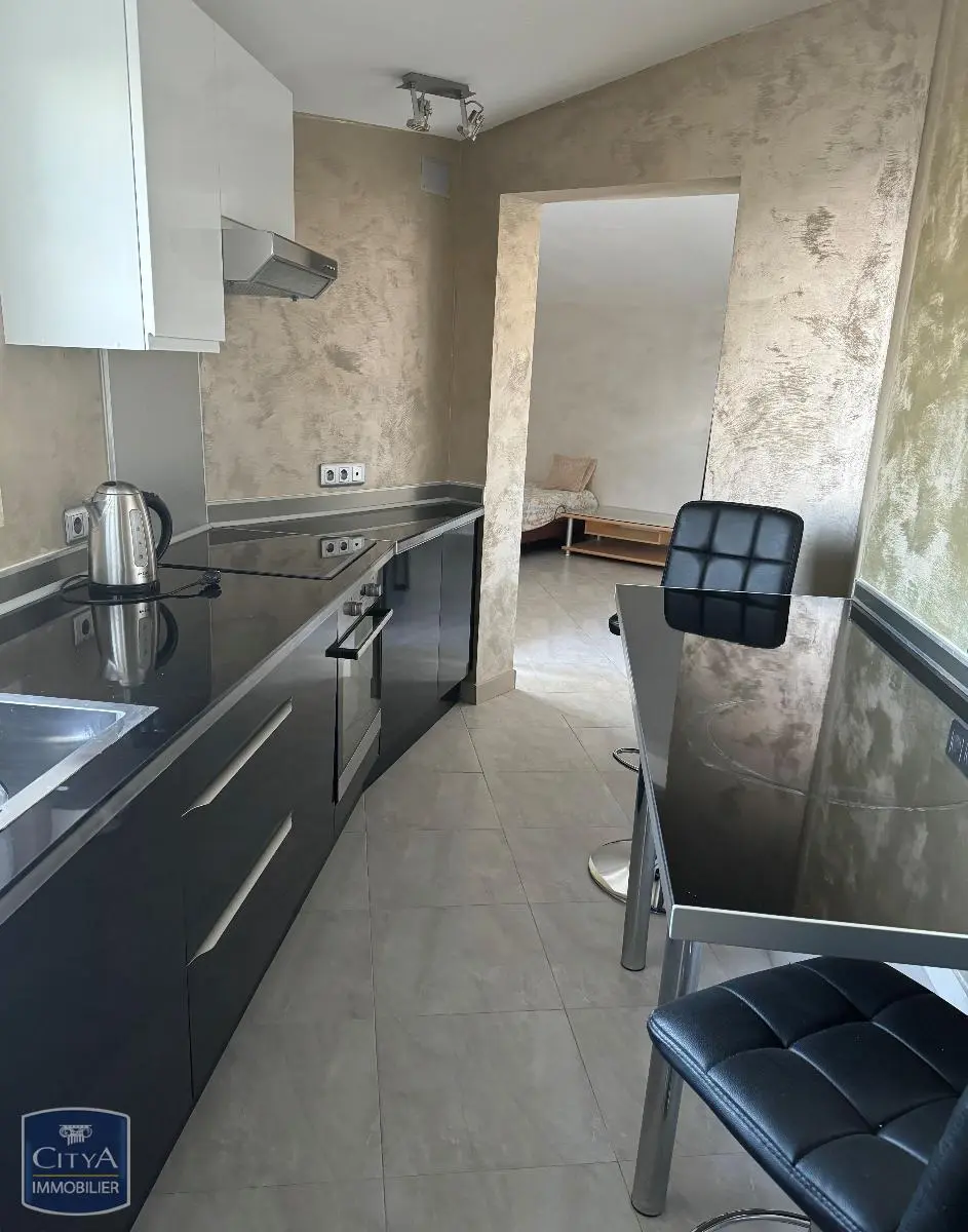 Photo 2 Appartement 1 pièce 32.24m²
