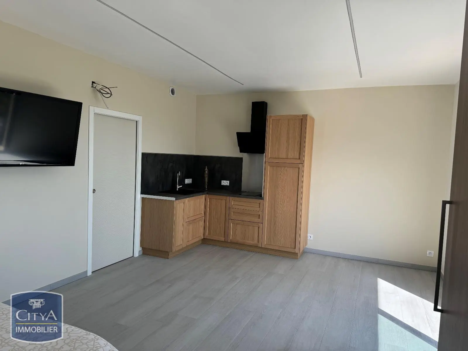 Photo 3 Appartement 1 pièce 28.04m²