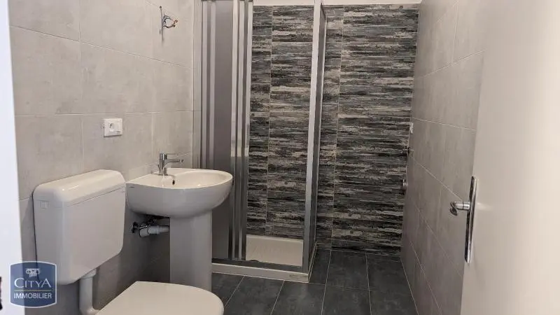 Photo 3 Appartement 1 pièce 27.43m²