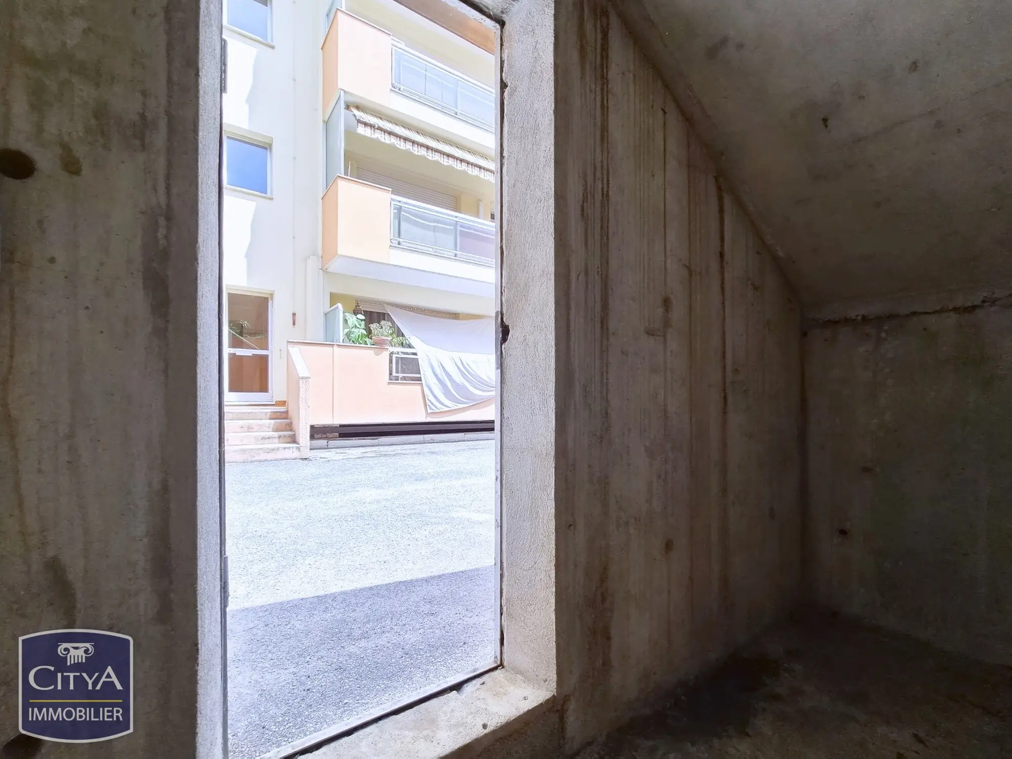 Photo 2 Local Commercial 13.4m²