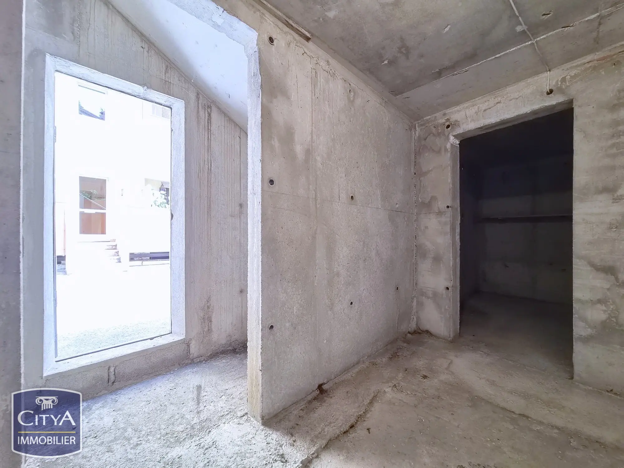 Photo 1 Local Commercial 13.4m²