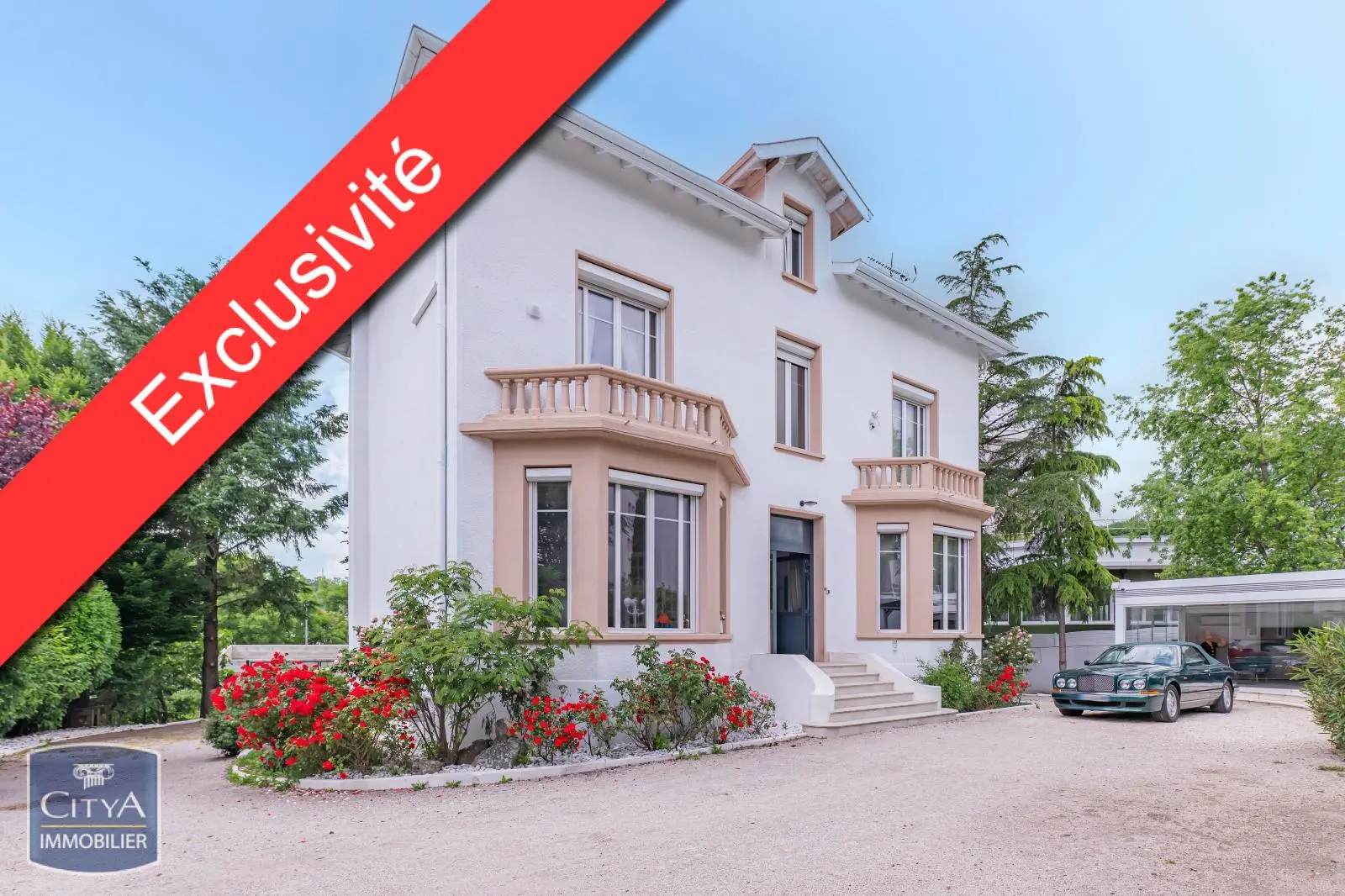 Photo 1 Maison 9 pièces 230m²