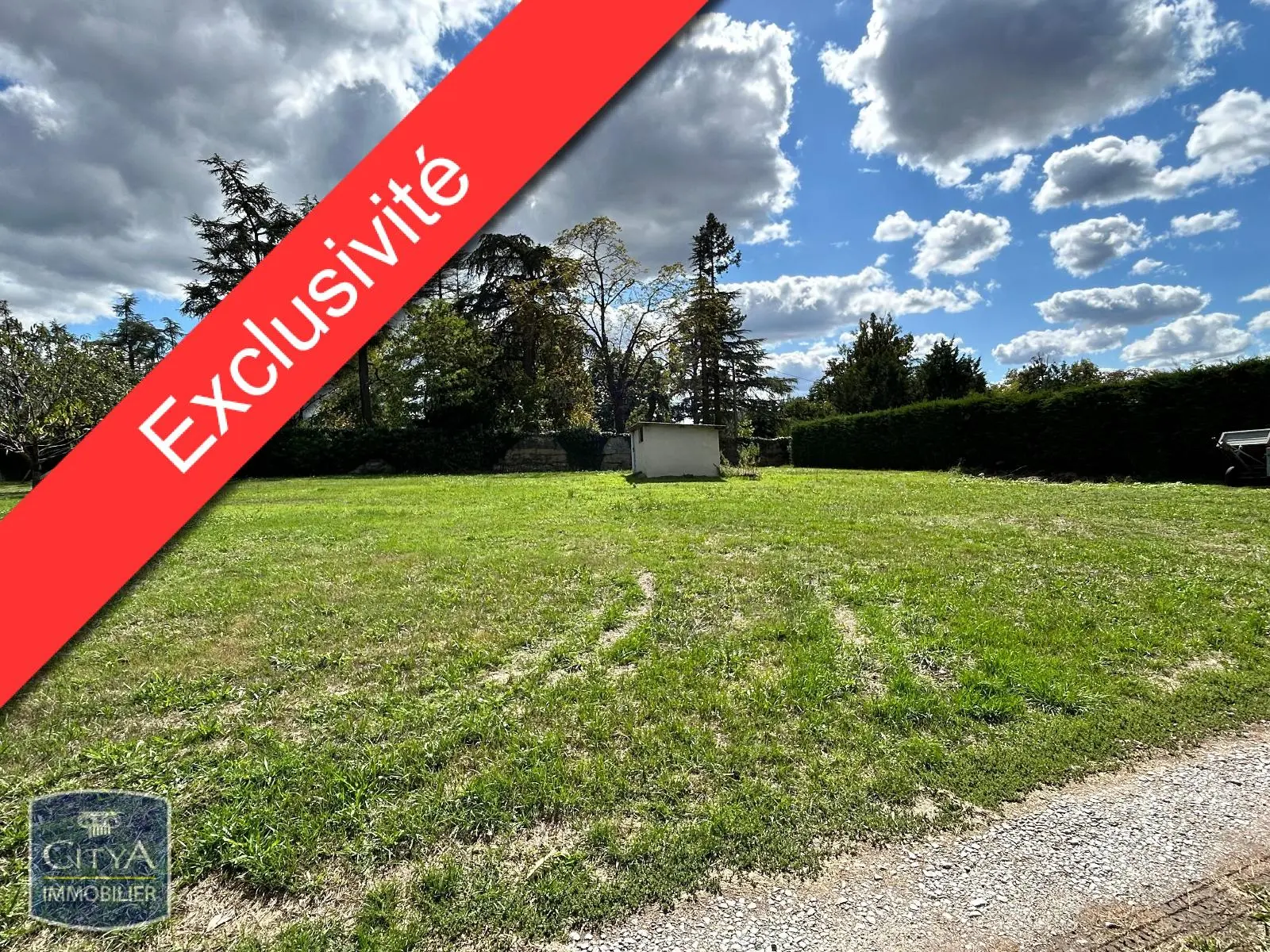 Photo 1 Terrain 1826m²