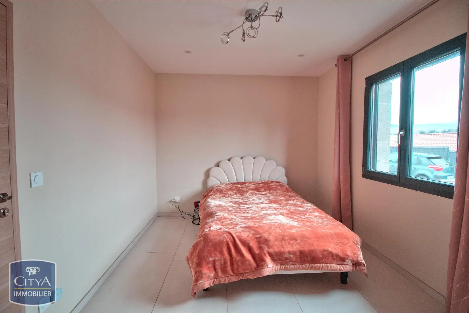 Photo 12 pour Maison 5 pièces 118m² Photo 12 Maison 5 pièces 118m²