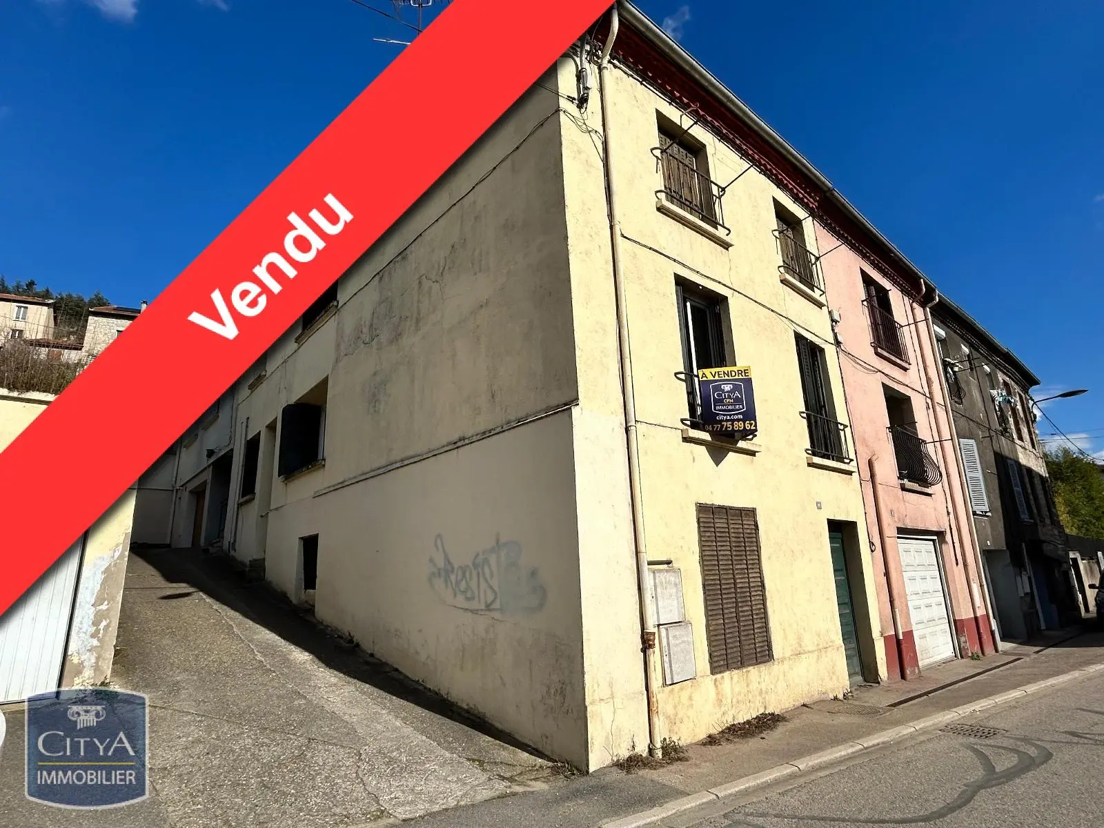 Photo 1 Immeuble 195m²