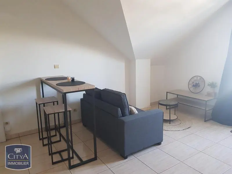 Photo 2 Appartement 1 pièce 28.05m²
