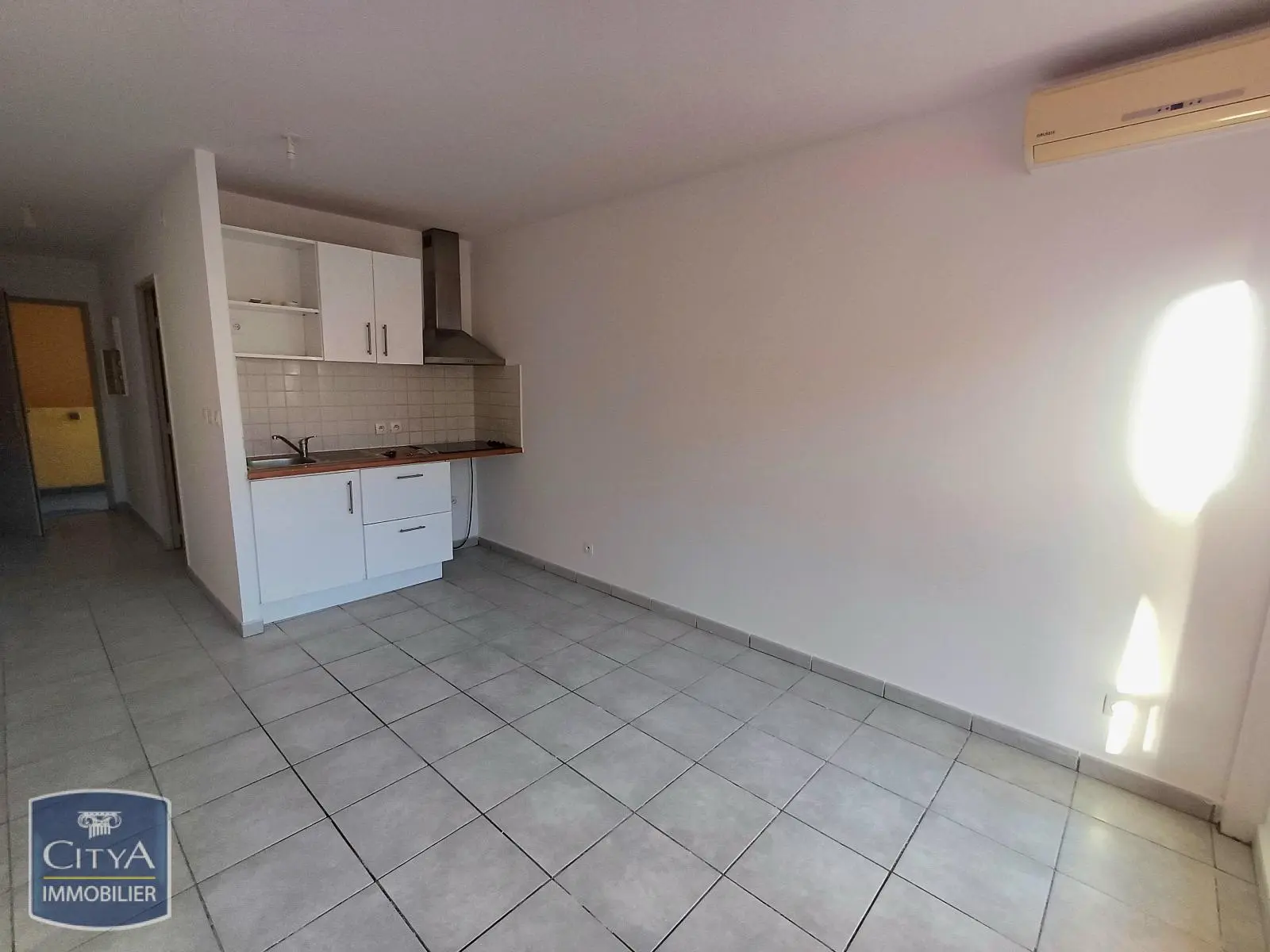 Photo 3 Appartement 1 pièce 21.76m²