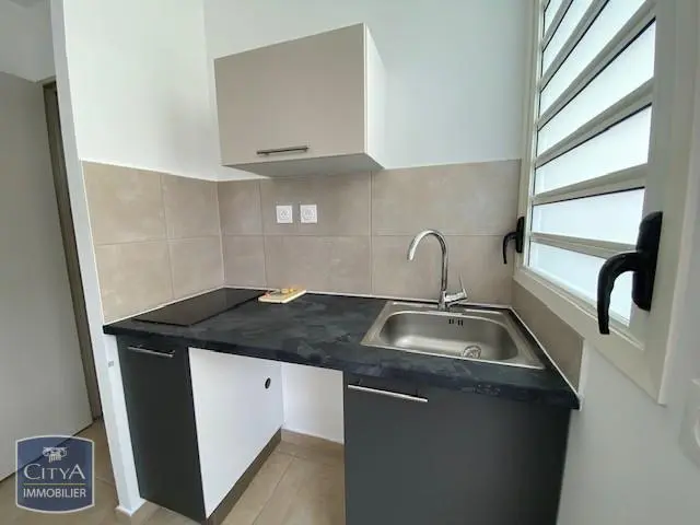 Photo 2 Appartement 1 pièce 22.8m²