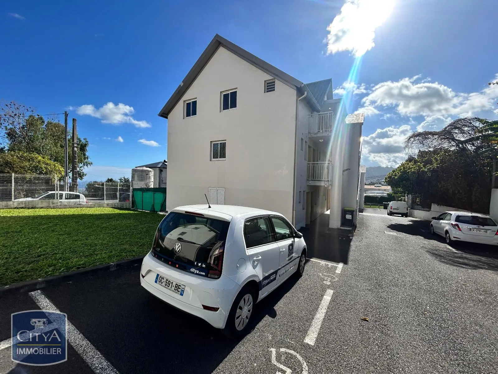 Photo 1 Appartement 1 pièce 27.85m²