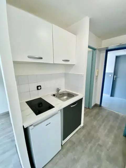 Photo 2 Appartement 1 pièce 19m²