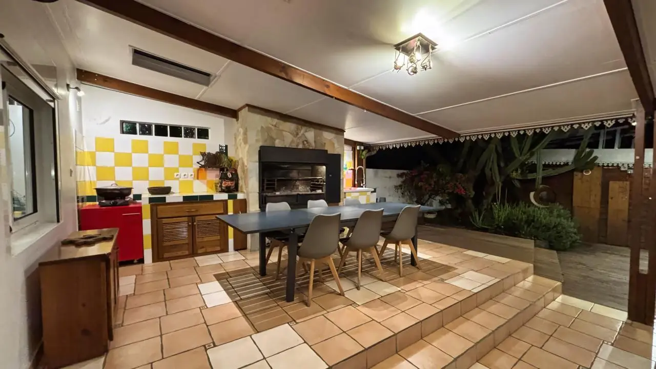 Photo 5 Maison 5 pièces 185m²