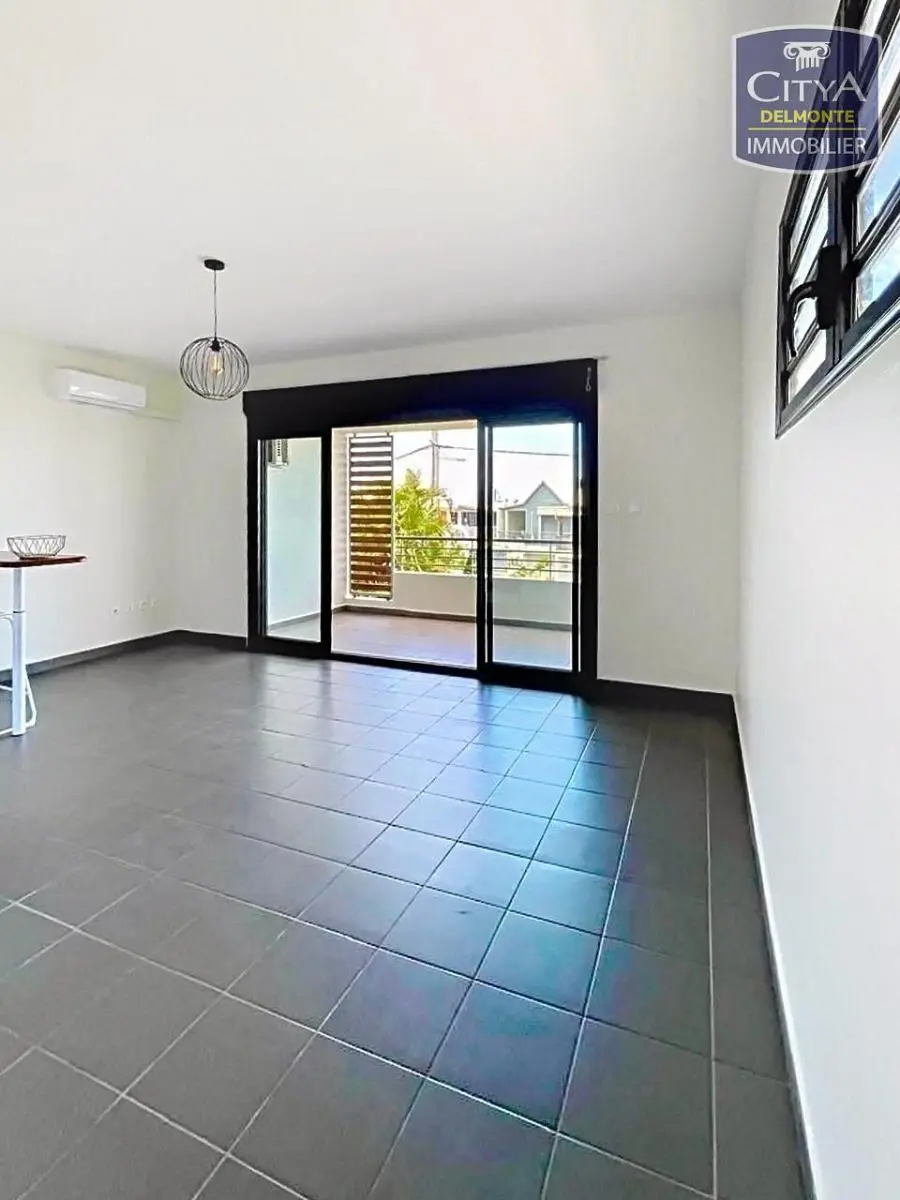 Photo 2 appartement Saint-Pierre