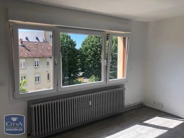 Photo 1 Appartement 1 pièce 27m²