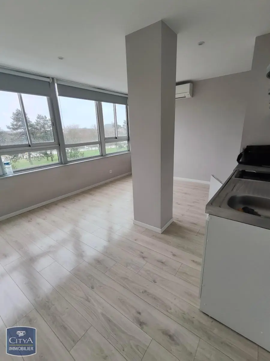 Photo 2 Appartement 1 pièce 24.75m²