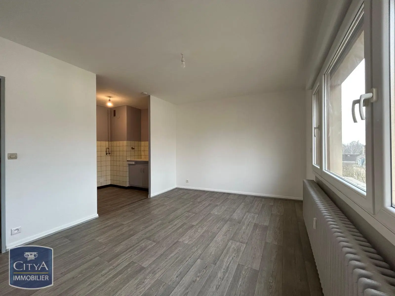 Photo 1 Appartement 1 pièce 27m²