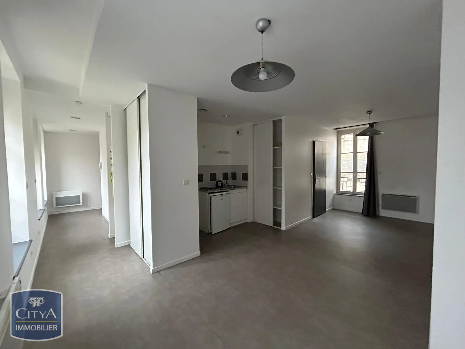 Photo 1 Appartement 1 pièce 33.9m²