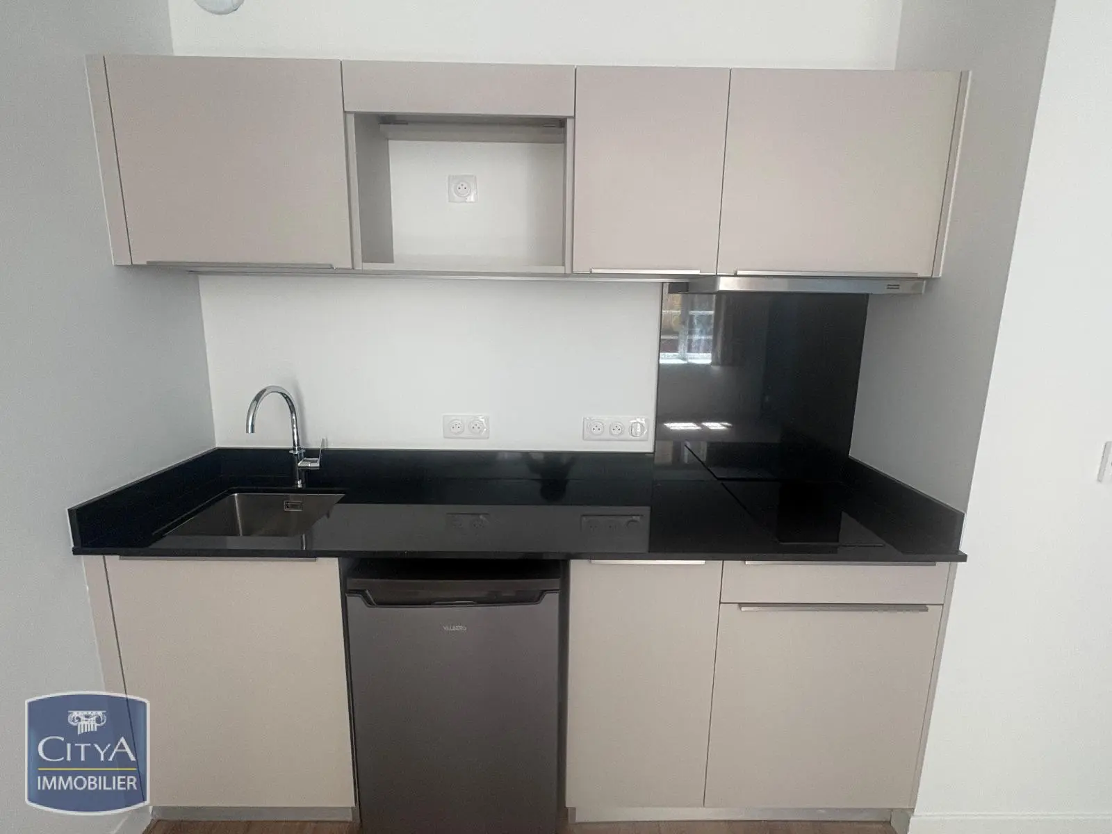 Photo 3 Appartement 1 pièce 31.97m²