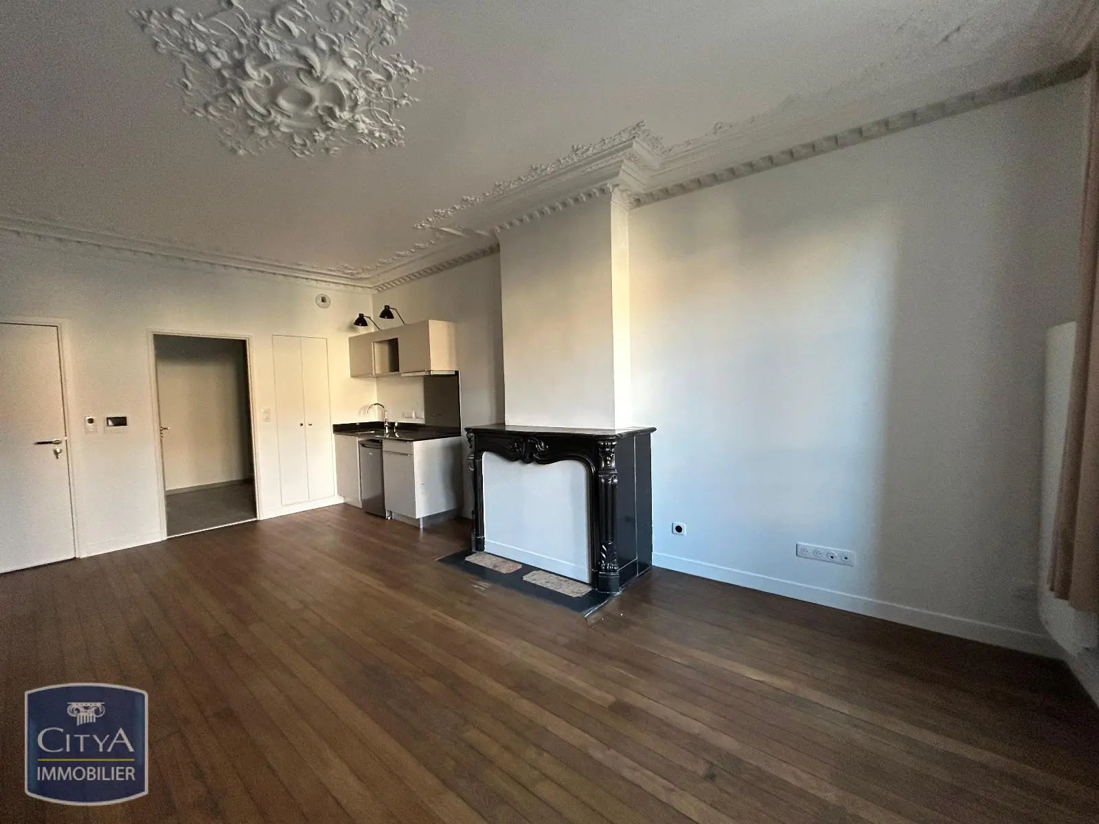 Photo 2 Appartement 1 pièce 31.39m²