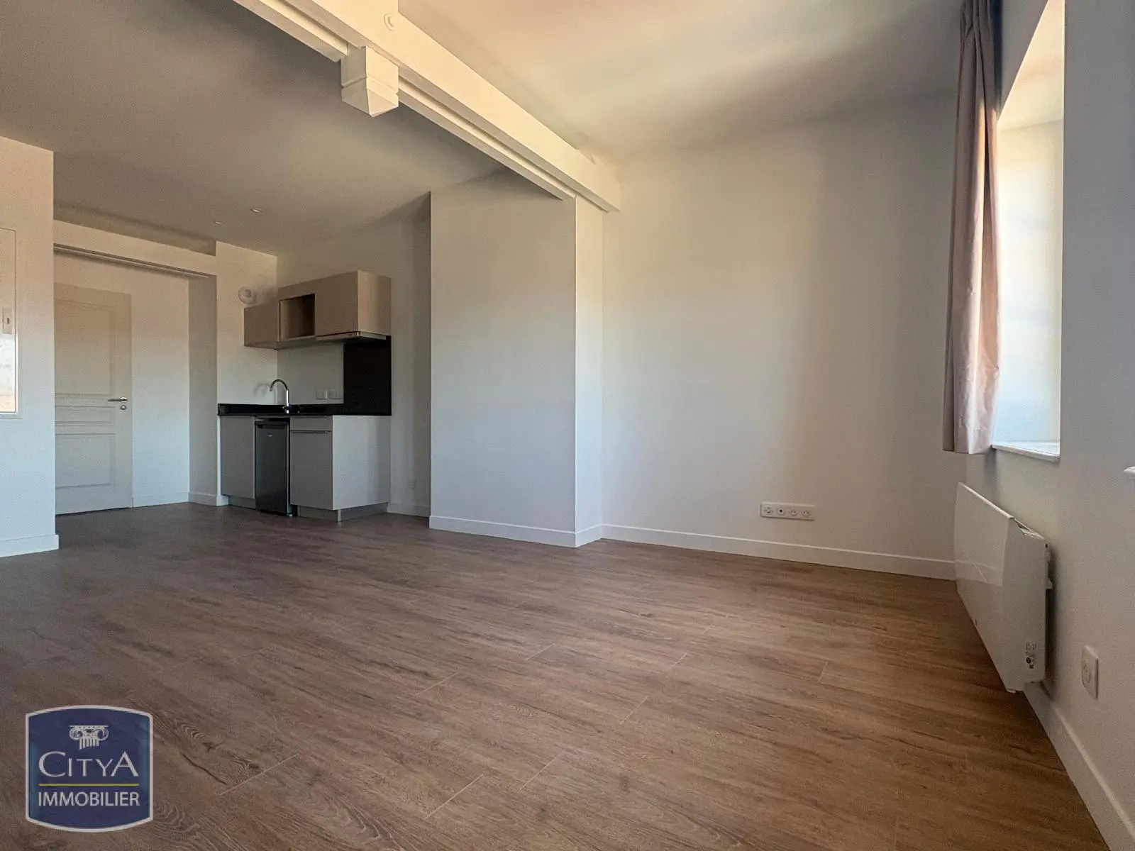 Photo 2 Appartement 1 pièce 31.71m²