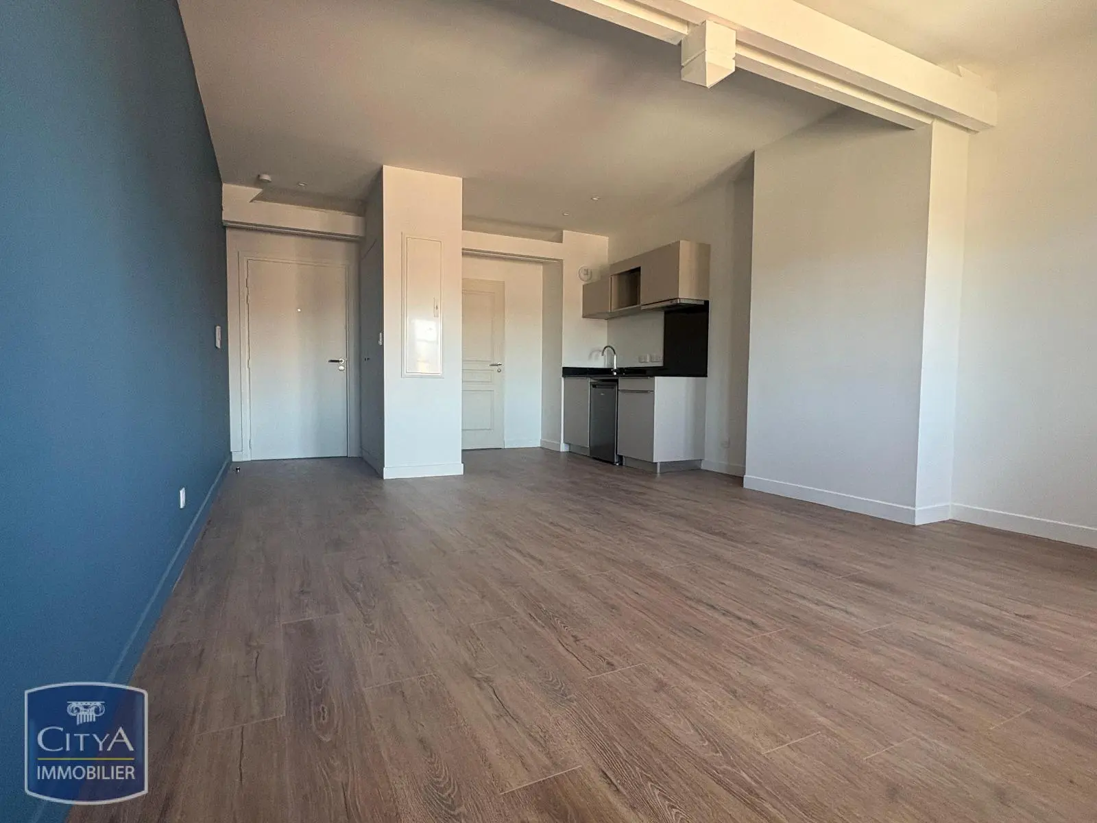 Photo 1 Appartement 1 pièce 31.71m²