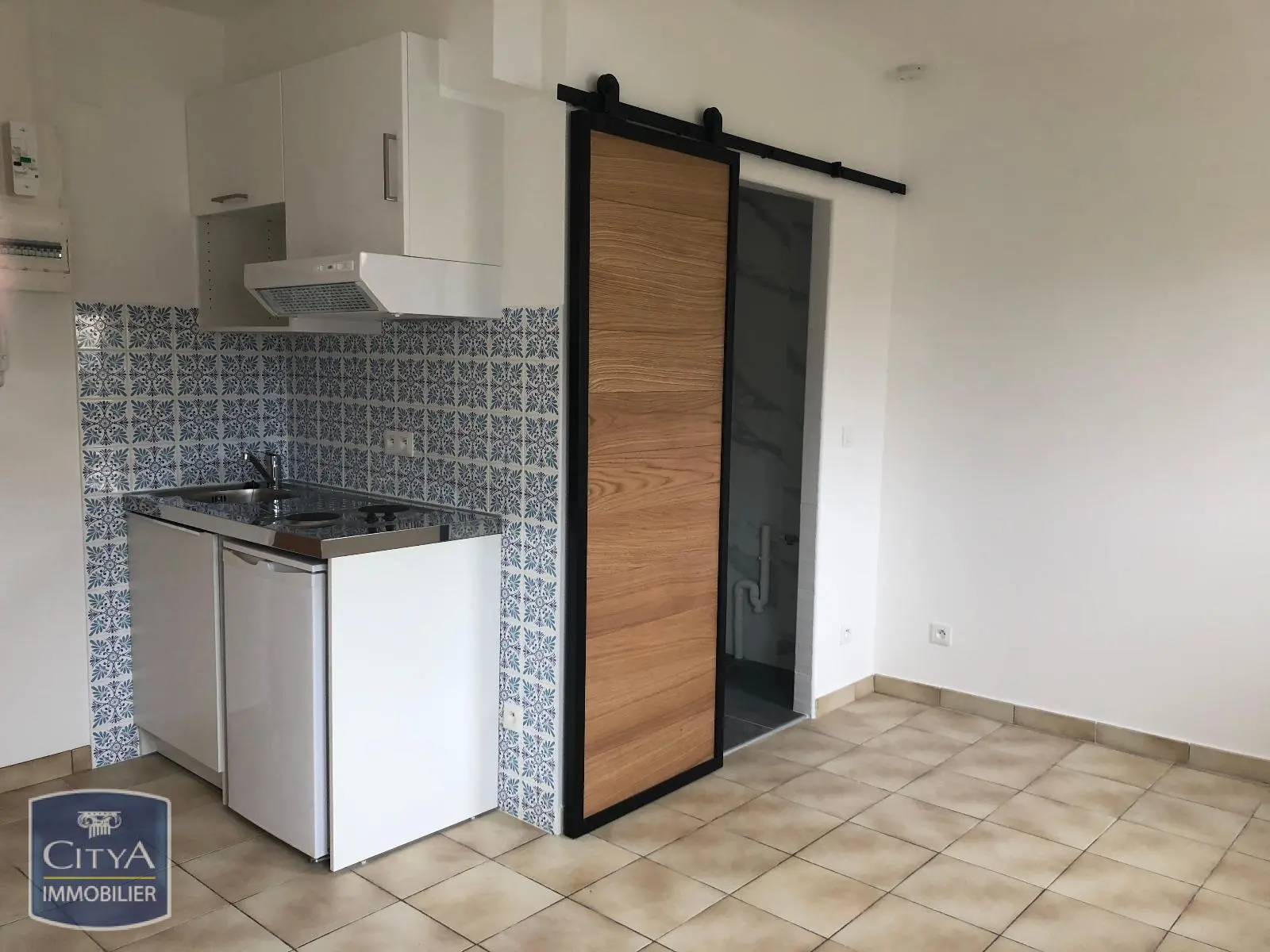 Photo 1 Appartement 1 pièce 18m²