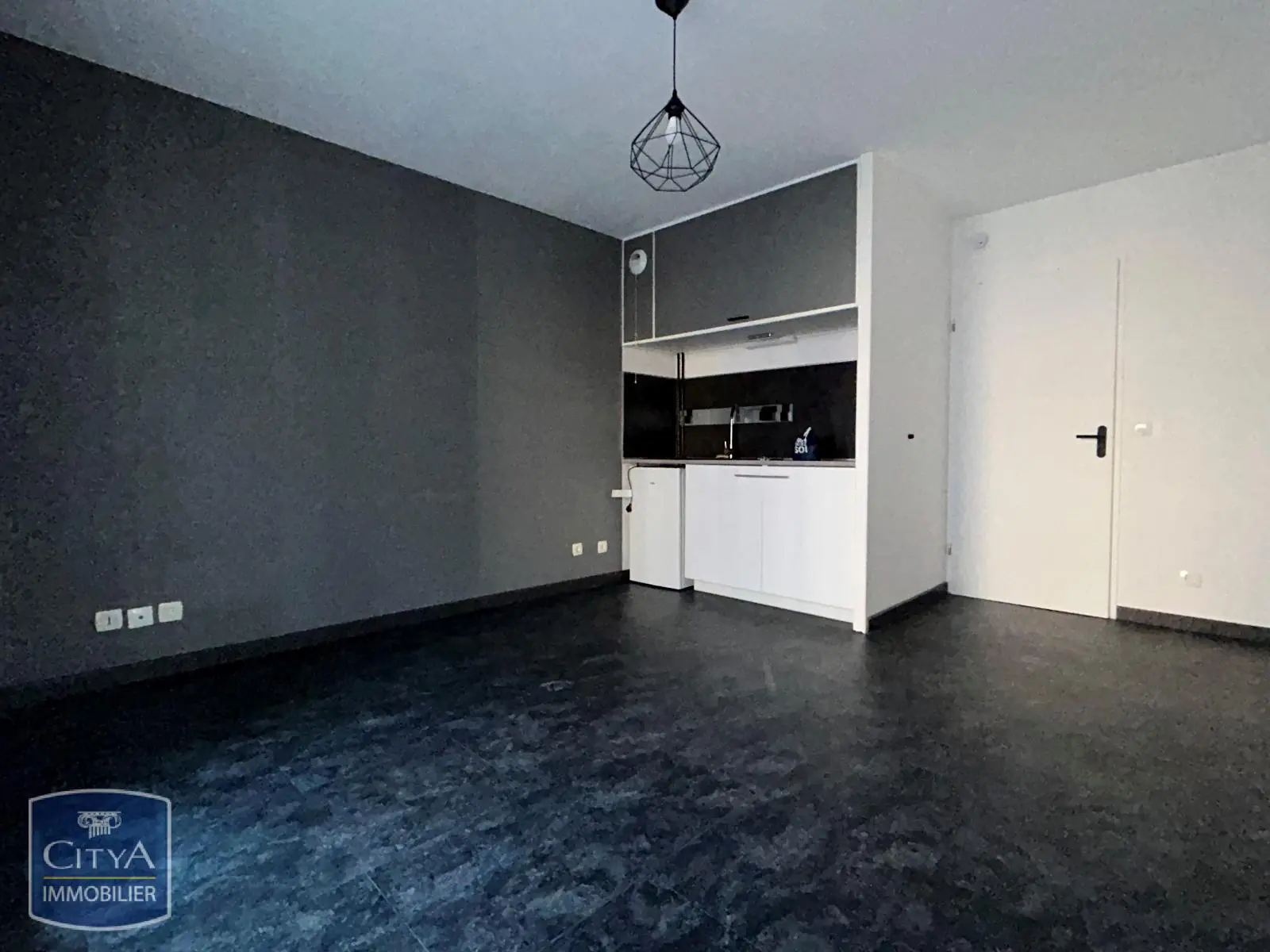 Photo 1 Appartement 1 pièce 22.13m²