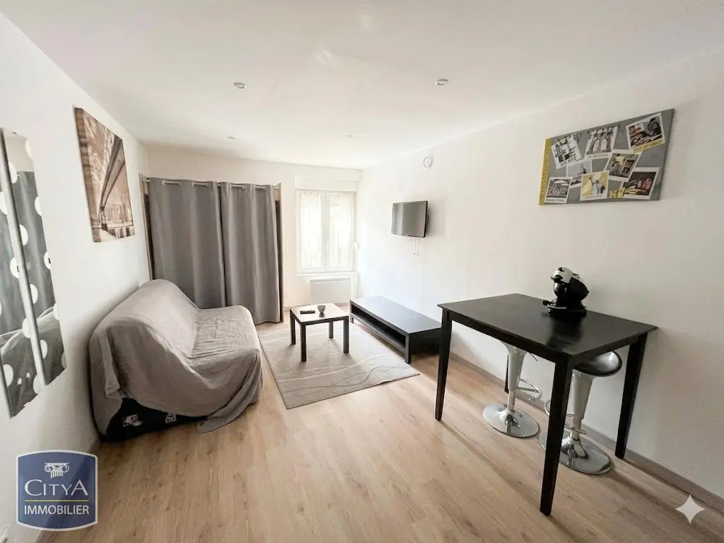 Photo 1 Appartement 1 pièce 23.9m²