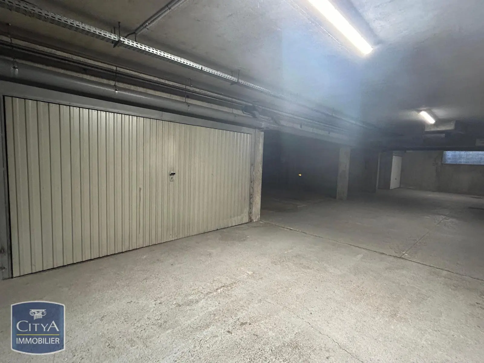 Photo 2 Parking