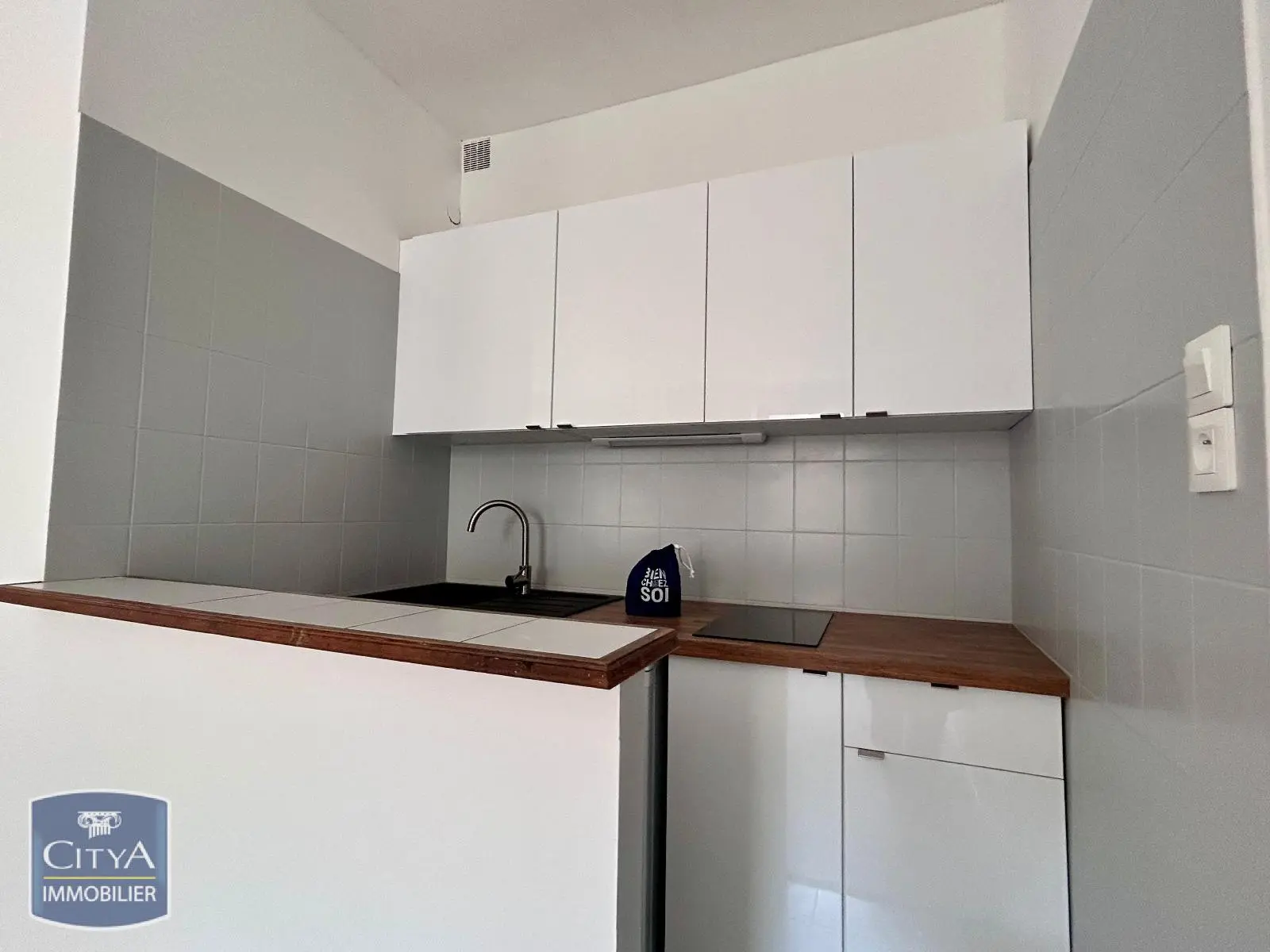 Photo 3 Appartement 1 pièce 24.58m²