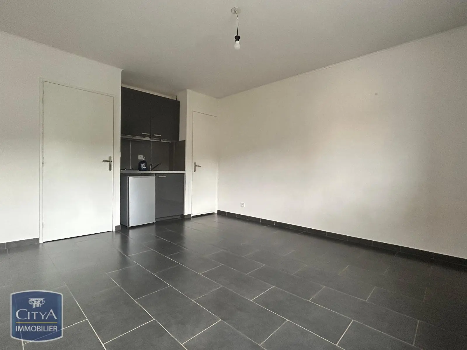 Photo 1 Appartement 1 pièce 22.68m²
