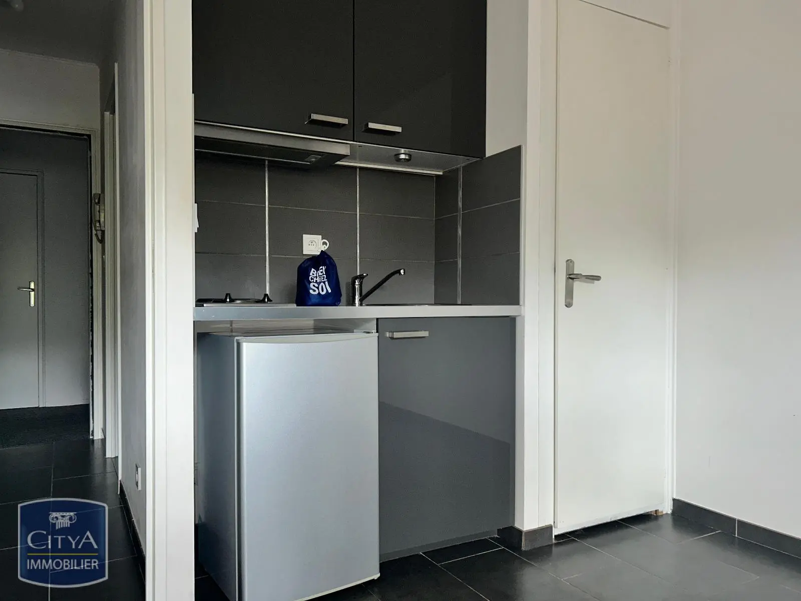 Photo 3 Appartement 1 pièce 22.68m²
