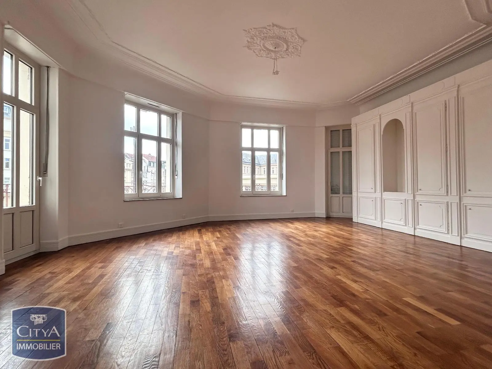 Photo 1 Appartement 4 pièces 122.89m²