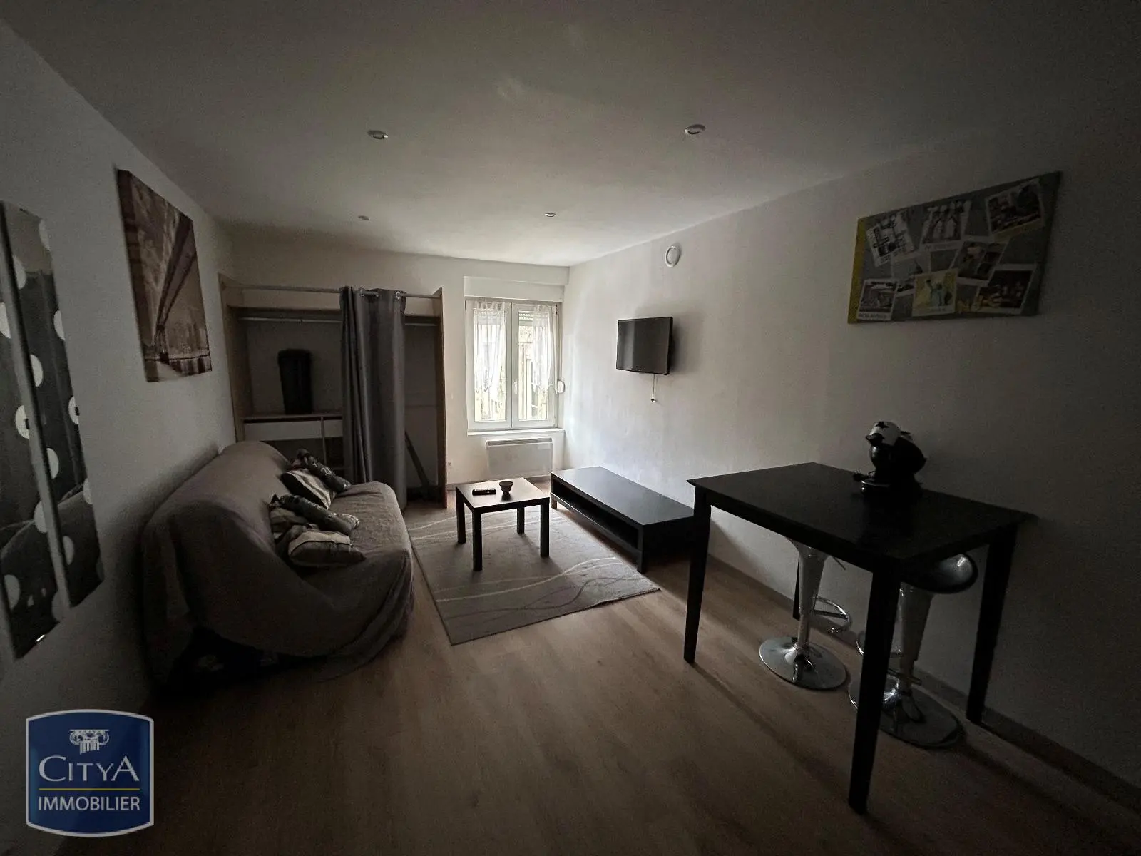 Photo 2 Appartement 1 pièce 23.9m²