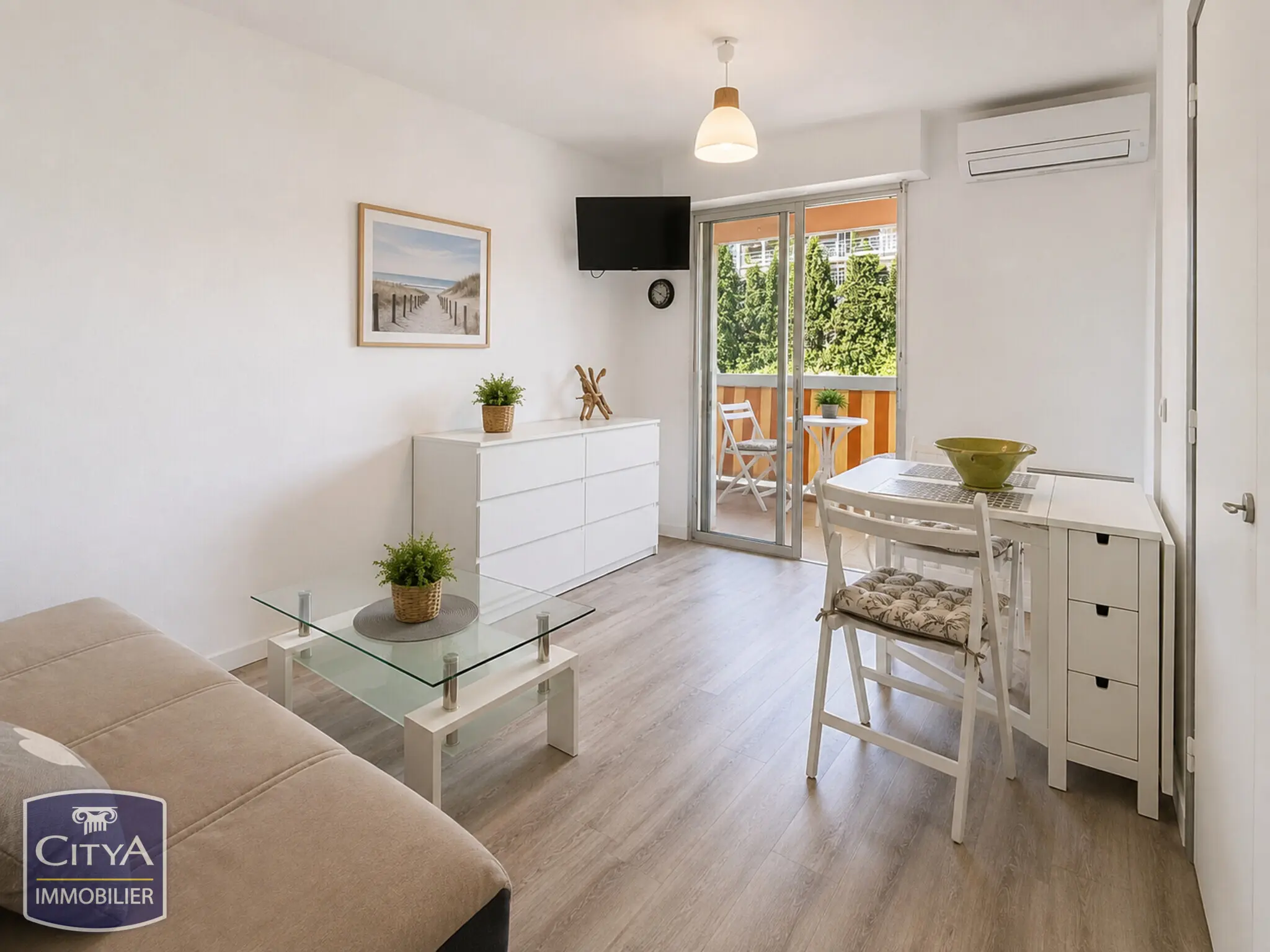 Photo 1 Appartement 1 pièce 22.4m²