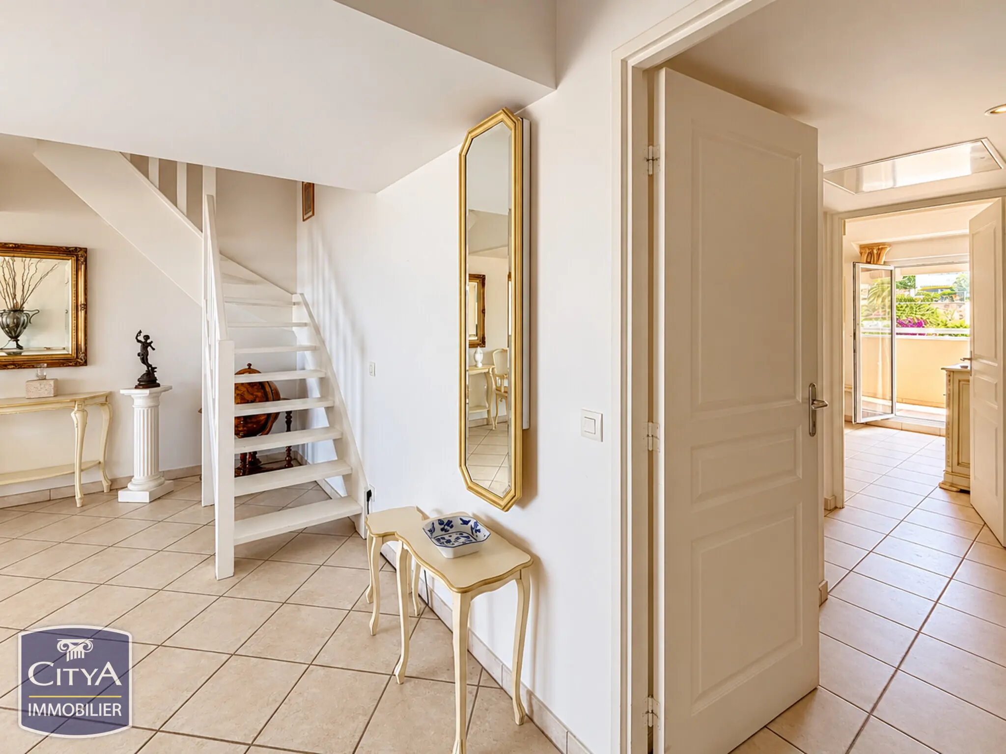 Photo 15 Appartement 5 pièces 121.75m²