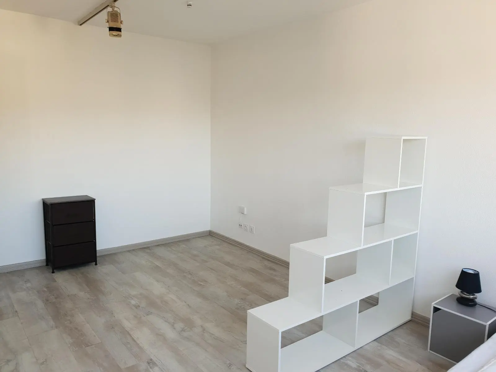 Photo 2 Appartement 1 pièce 31.81m²