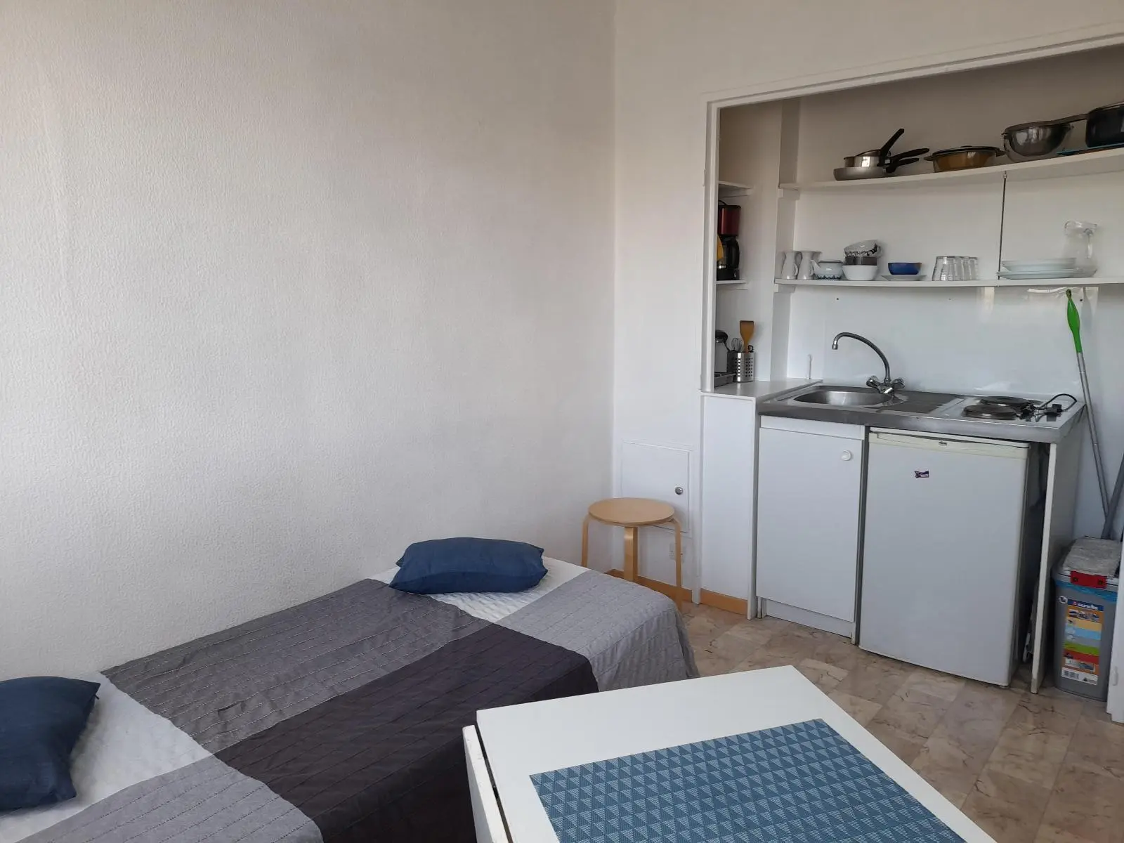 Photo 1 Appartement 1 pièce 16.3m²