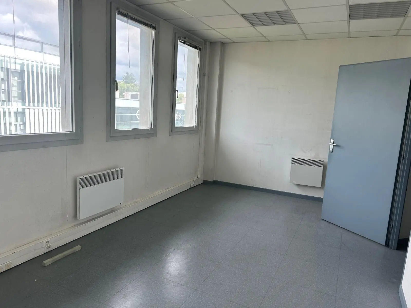 Photo 3 Local Professionnel