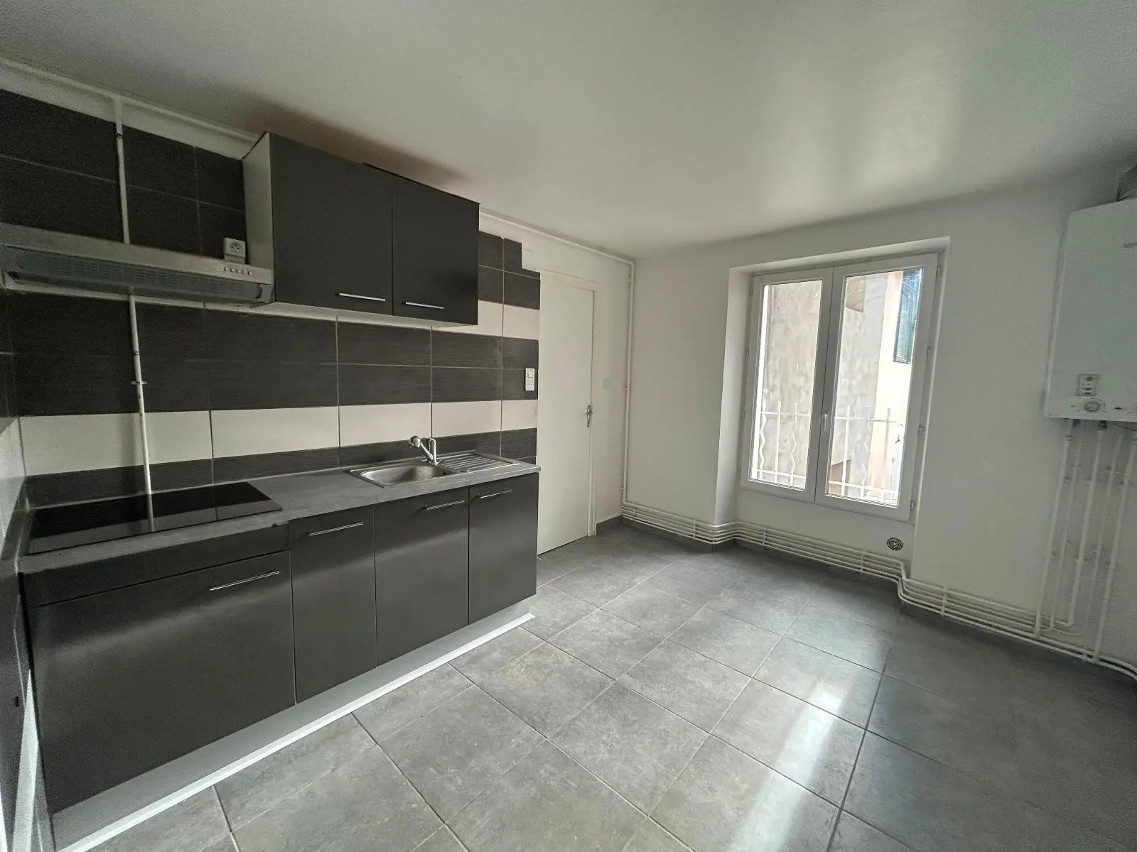 Photo 1 Appartement 1 pièce 37.81m²