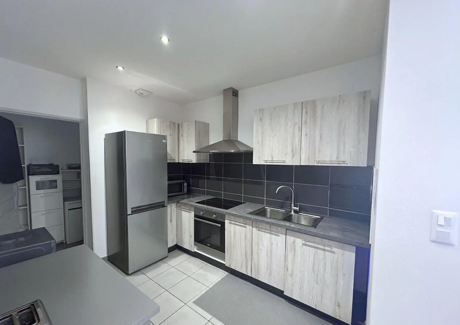 Photo 1 Appartement 5 pièces 100.78m²