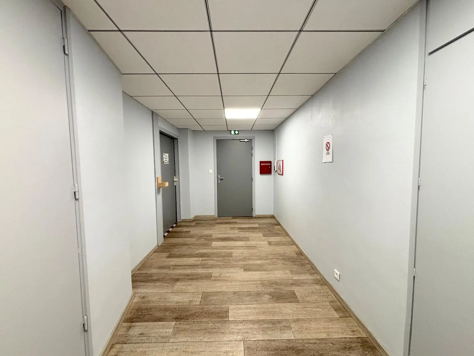 Photo 10 Local Professionnel 12 pièces 602.97m²