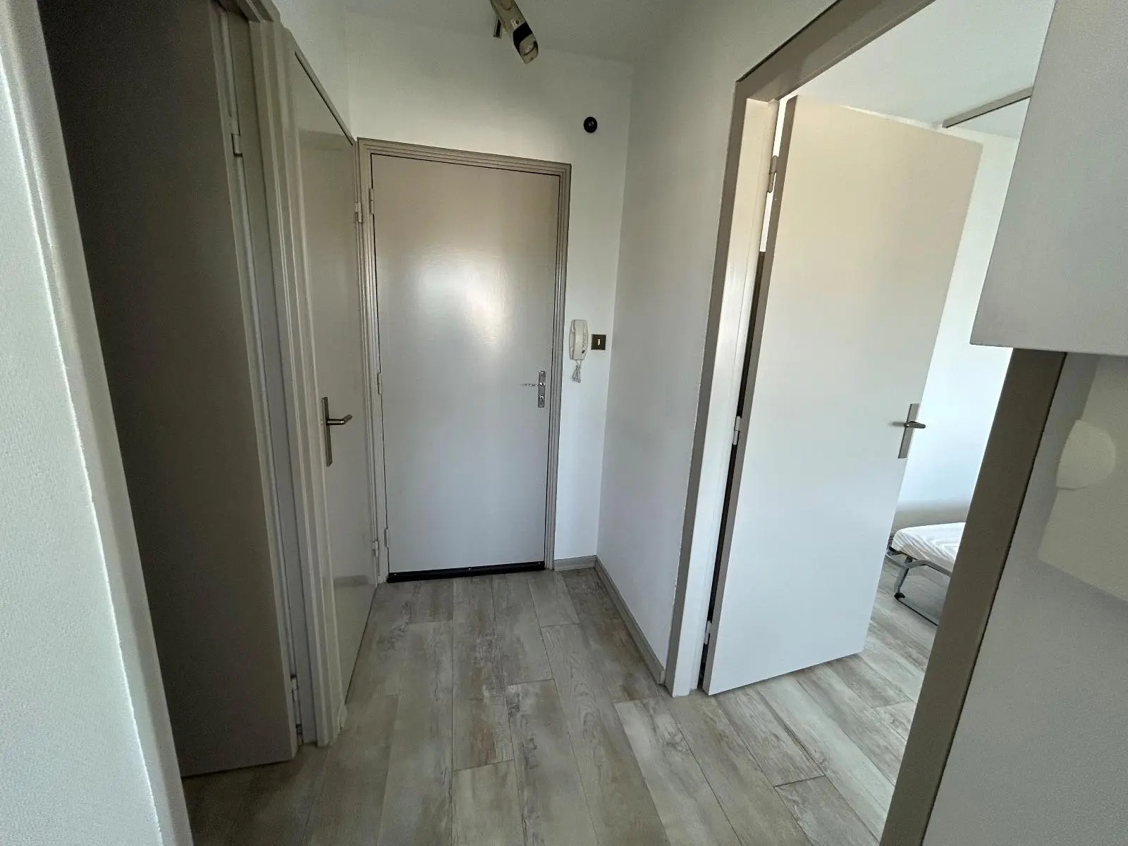 Photo 5 Appartement 1 pièce 31.81m²