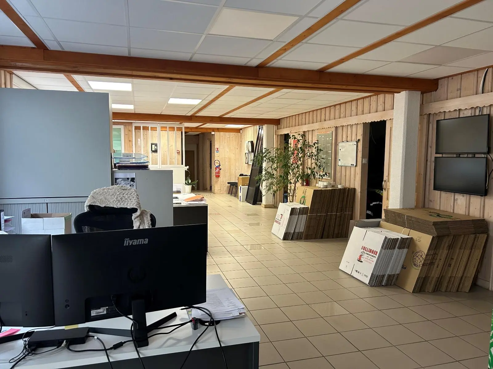 Photo 1 Local Commercial 200m²