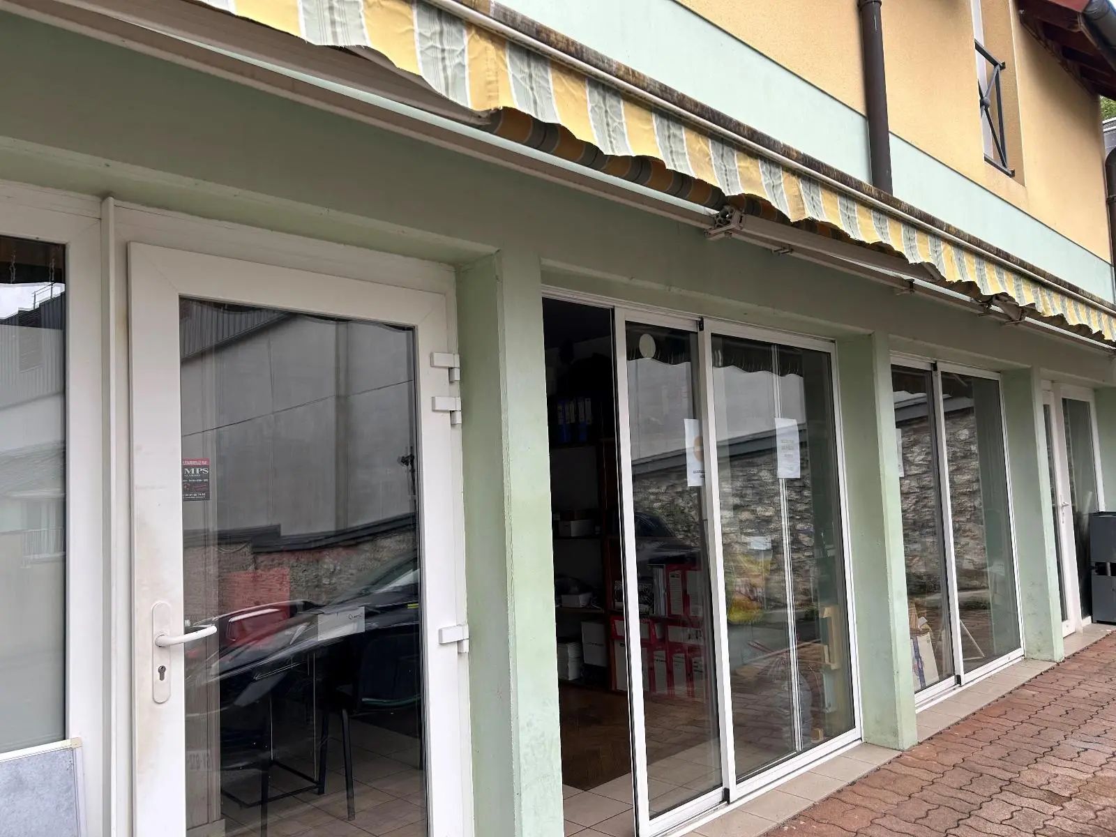 Photo 2 Local Commercial 200m²