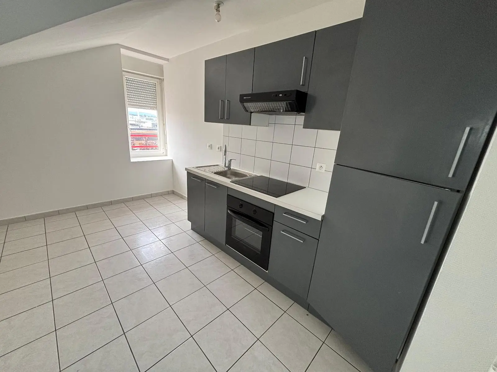 Photo 1 Appartement 4 pièces 85.57m²