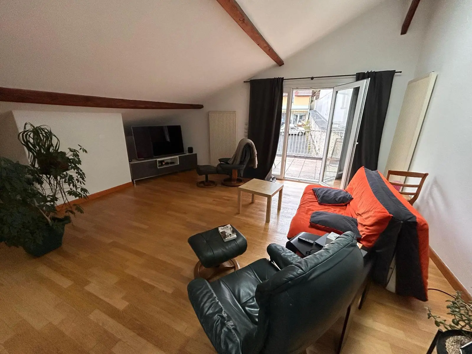 Photo 1 Appartement 5 pièces 135.71m²