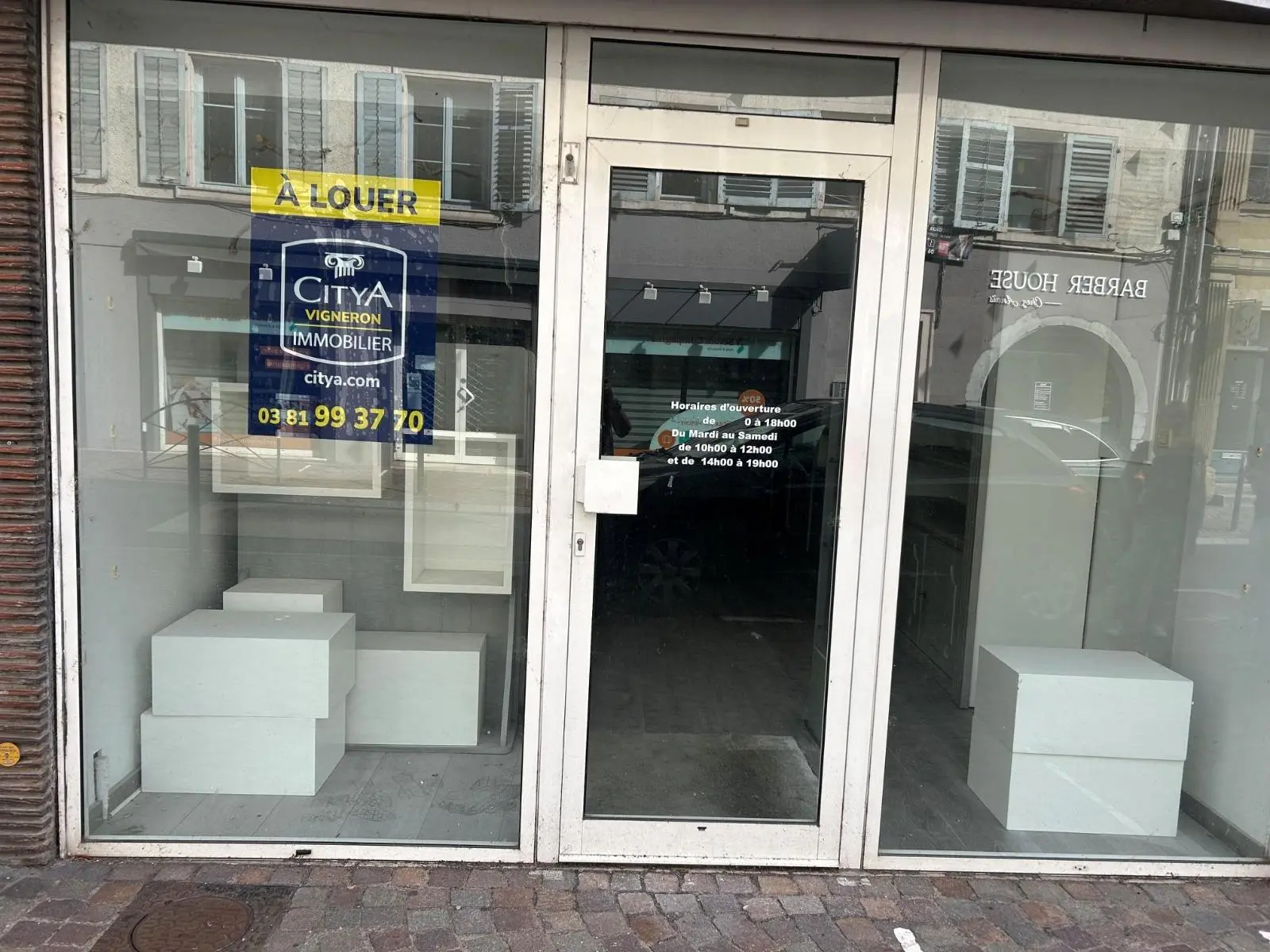 Photo 1 Local Commercial 100m²