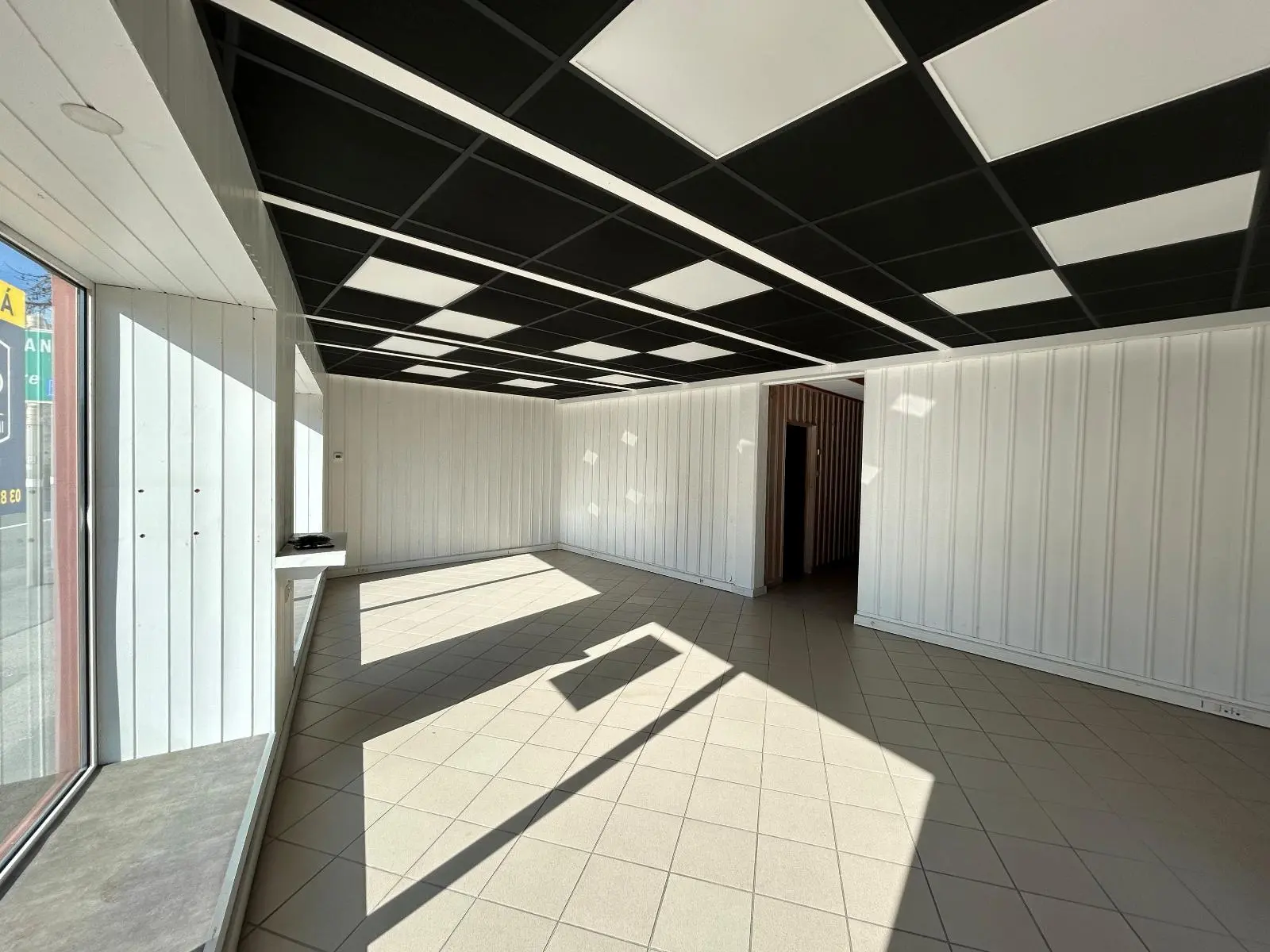 Photo 2 Local Commercial 200m²