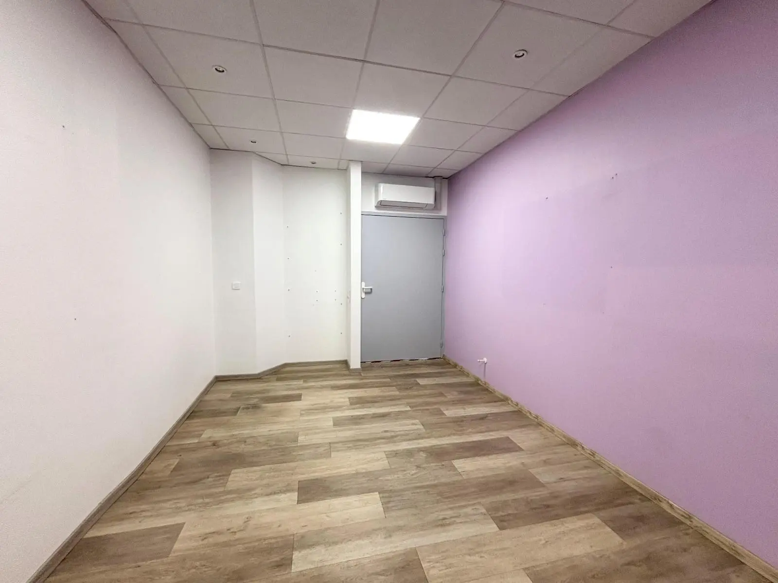 Photo 7 Local Professionnel 12 pièces 602.97m²
